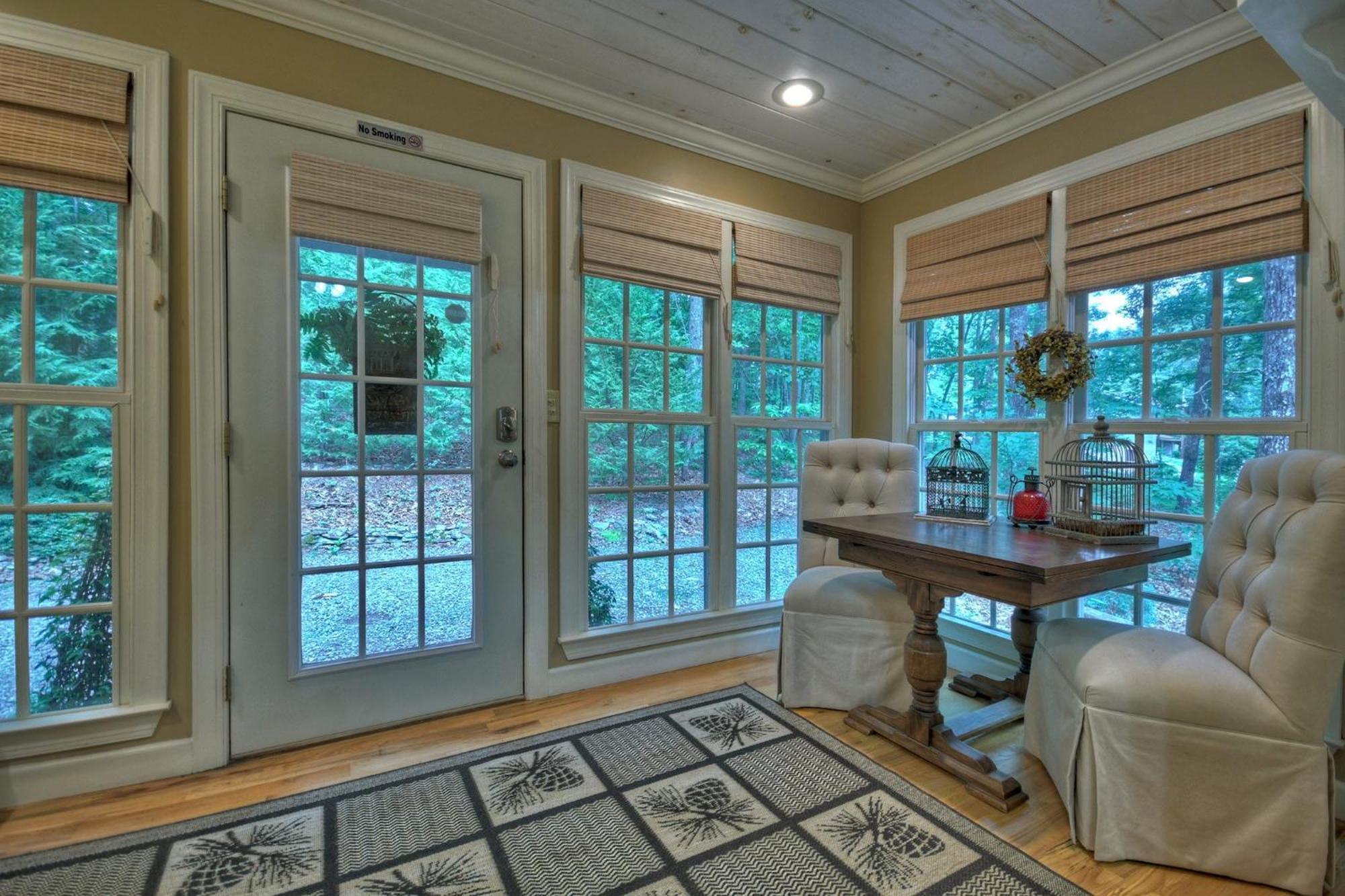 Southern Living Cottage Cozy Up By The Fire Relax On The Porch And Enjoy Peaceful Surroundings ブルーリッジ山脈 エクステリア 写真