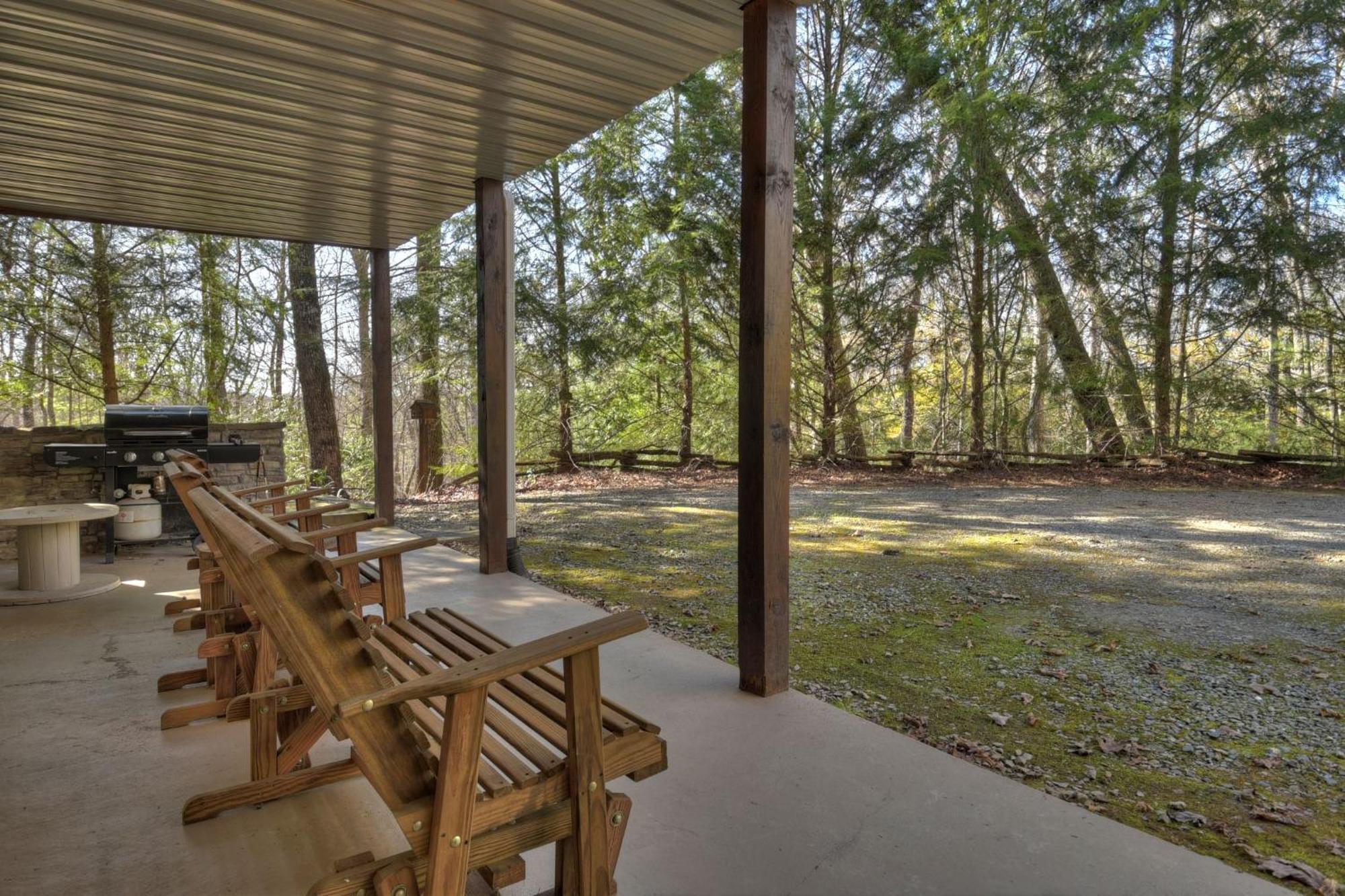 Southern Living Cottage Cozy Up By The Fire Relax On The Porch And Enjoy Peaceful Surroundings ブルーリッジ山脈 エクステリア 写真