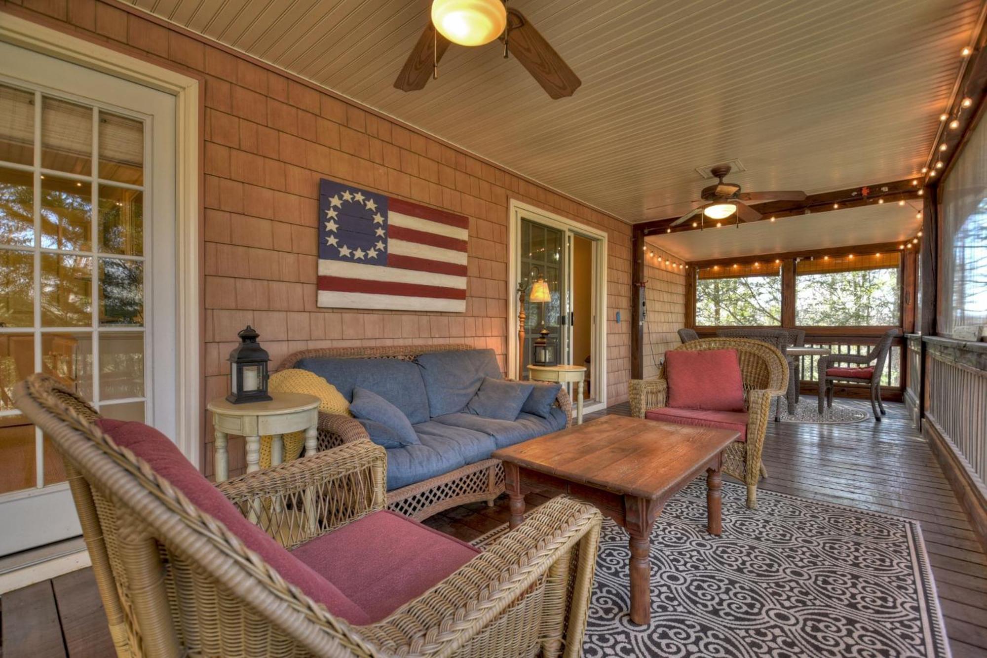 Southern Living Cottage Cozy Up By The Fire Relax On The Porch And Enjoy Peaceful Surroundings ブルーリッジ山脈 エクステリア 写真
