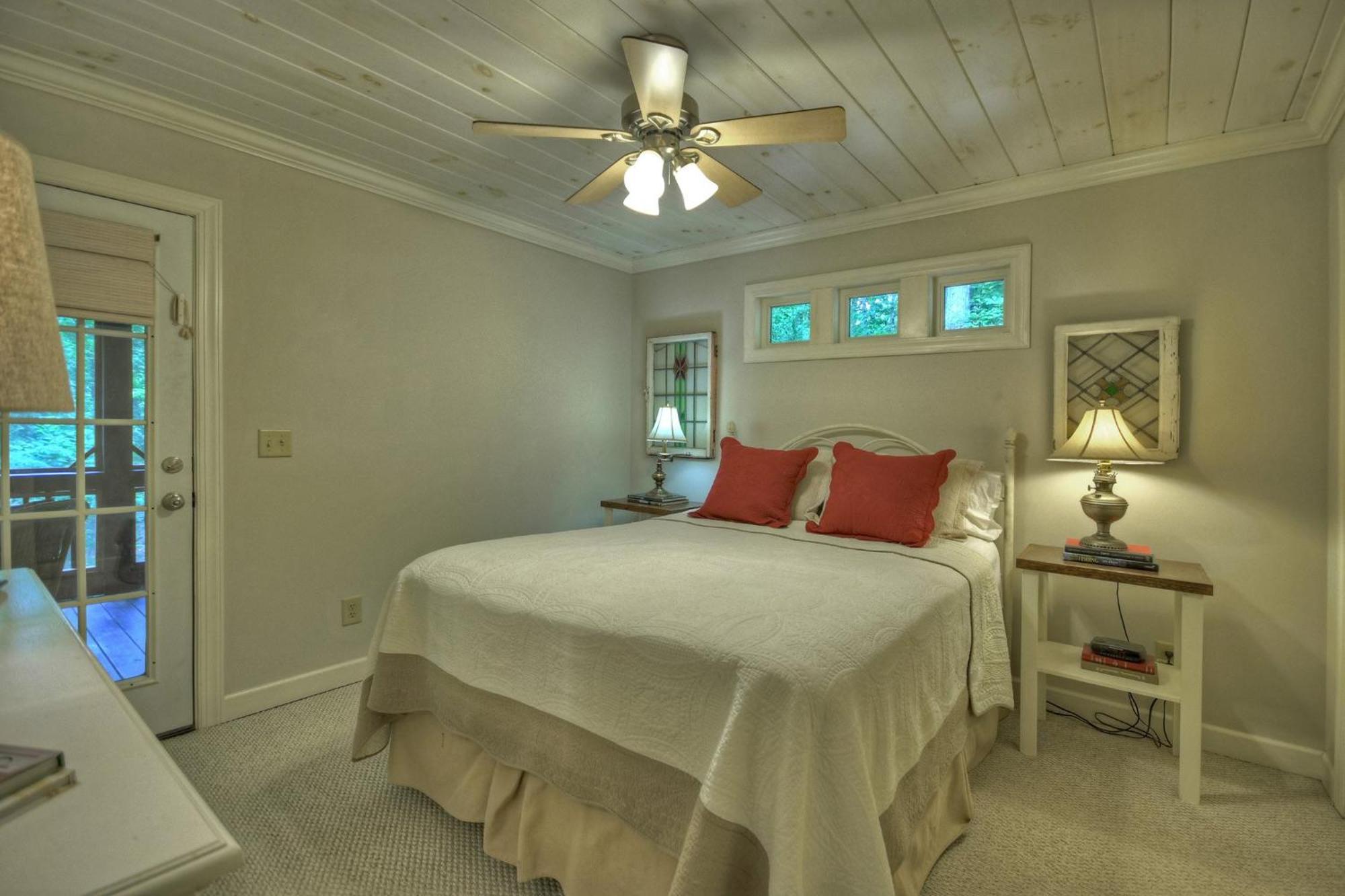 Southern Living Cottage Cozy Up By The Fire Relax On The Porch And Enjoy Peaceful Surroundings ブルーリッジ山脈 エクステリア 写真