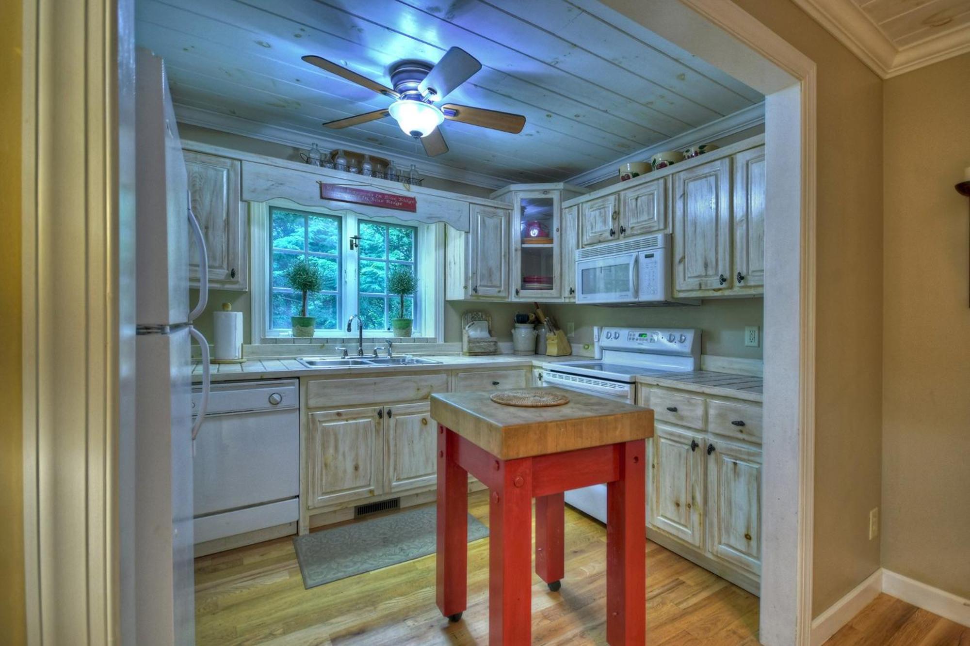 Southern Living Cottage Cozy Up By The Fire Relax On The Porch And Enjoy Peaceful Surroundings ブルーリッジ山脈 エクステリア 写真