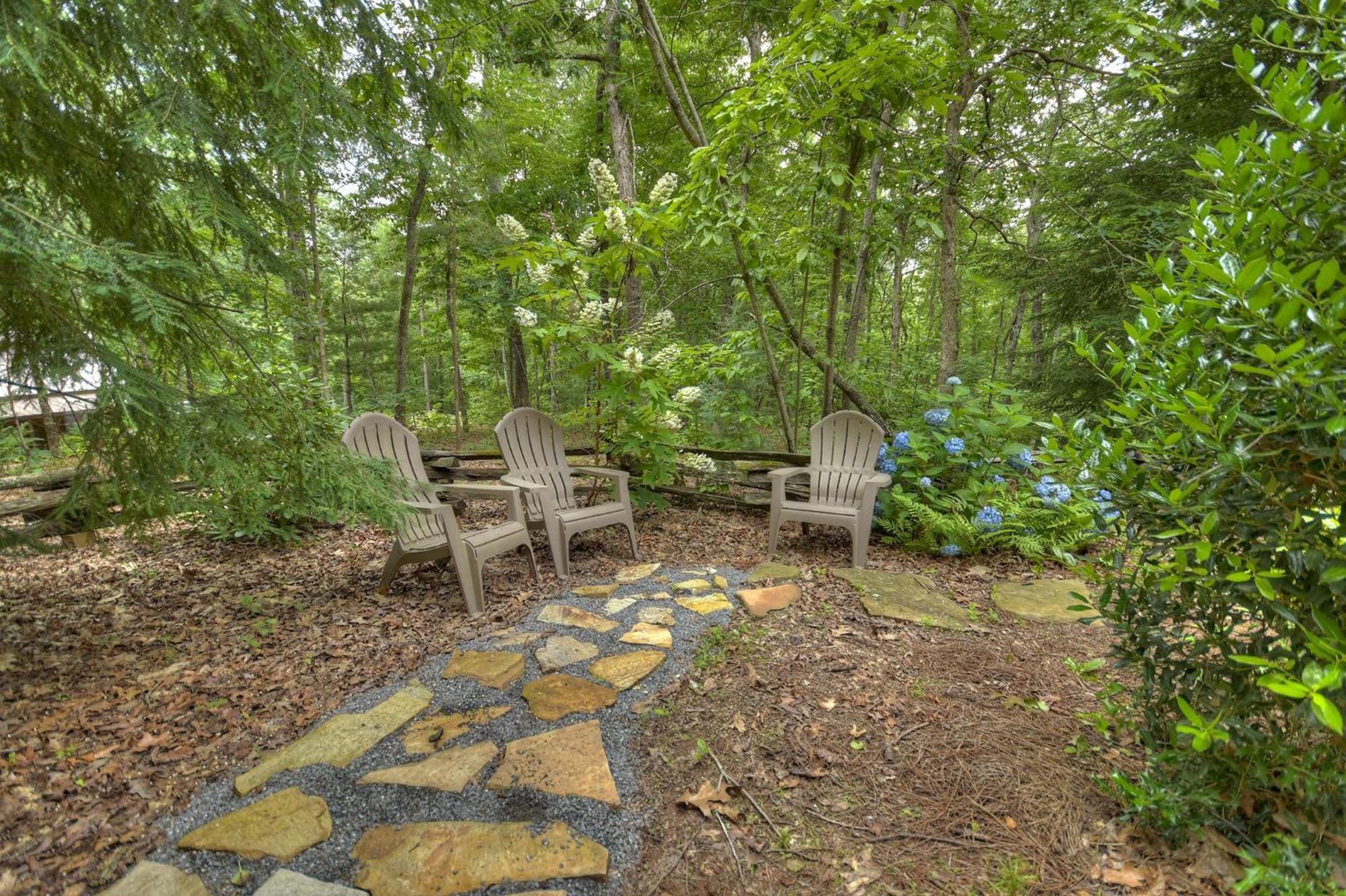 Southern Living Cottage Cozy Up By The Fire Relax On The Porch And Enjoy Peaceful Surroundings ブルーリッジ山脈 エクステリア 写真
