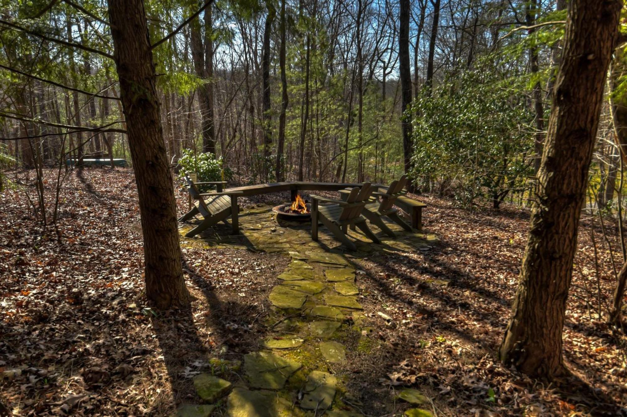 Southern Living Cottage Cozy Up By The Fire Relax On The Porch And Enjoy Peaceful Surroundings ブルーリッジ山脈 エクステリア 写真